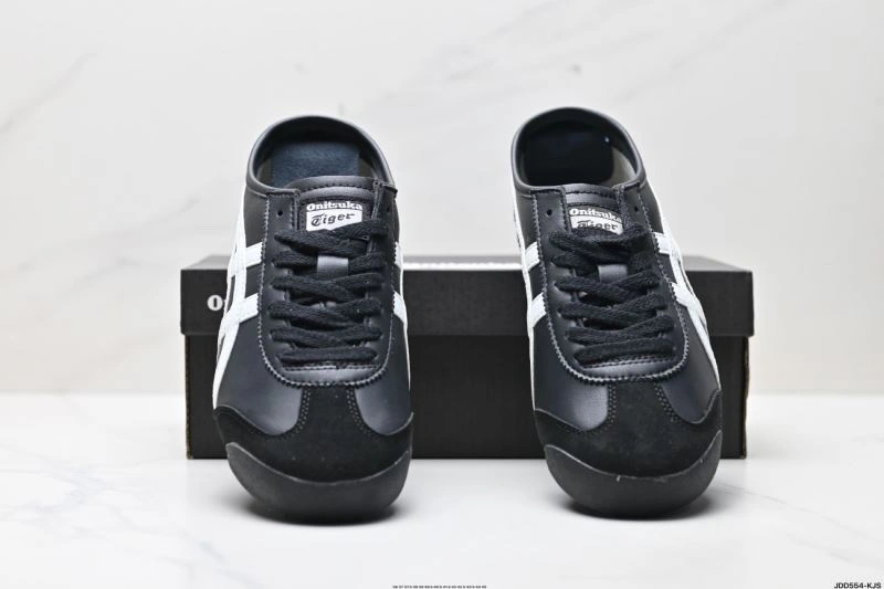 Cozy Asics Shoes 2865