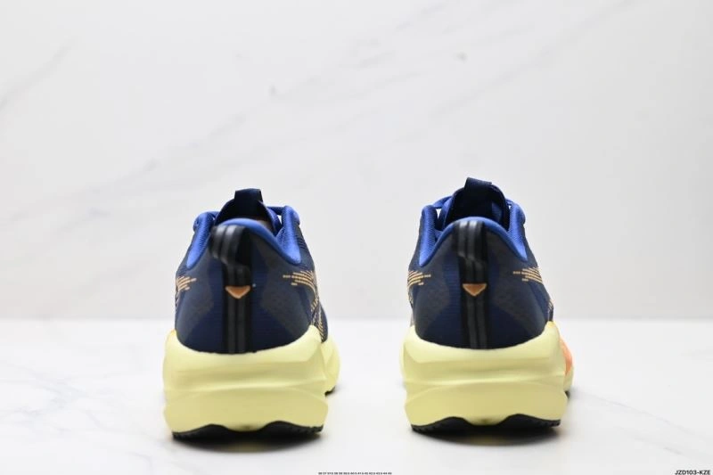 Versatile Asics Shoes 2765