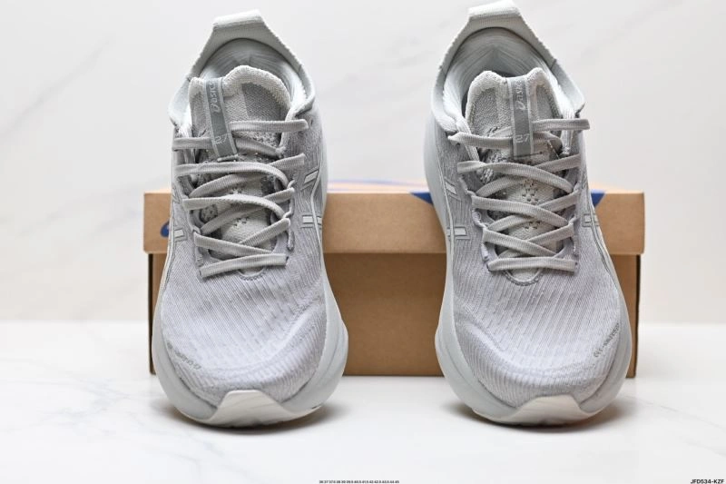 Neat Asics Shoes 2730