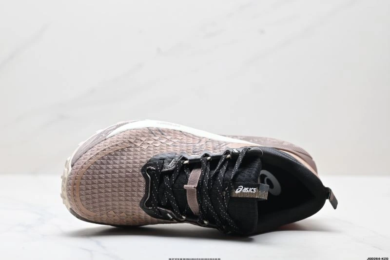 Functional Asics Shoes 2724