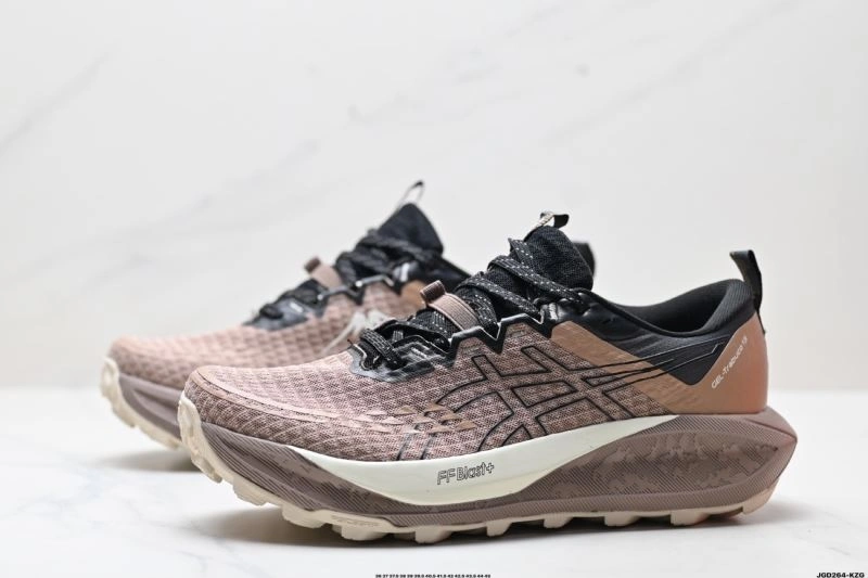 Functional Asics Shoes 2724