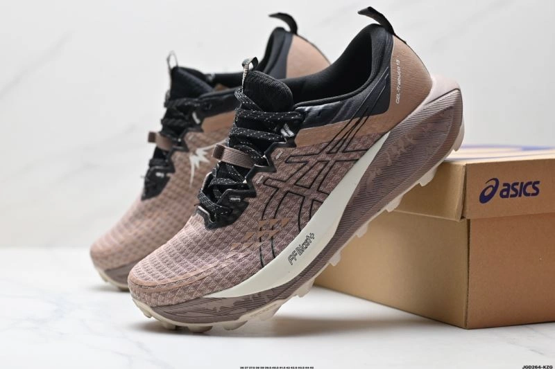 Functional Asics Shoes 2724