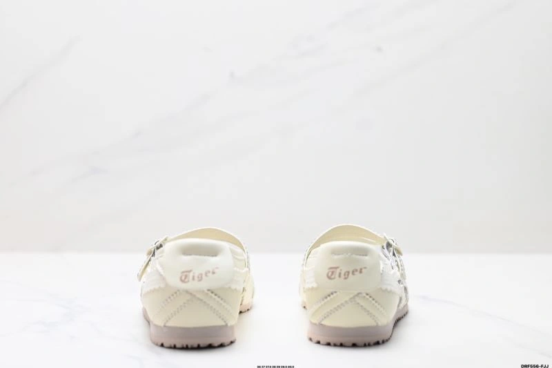 Asics Shoes Durable 2696