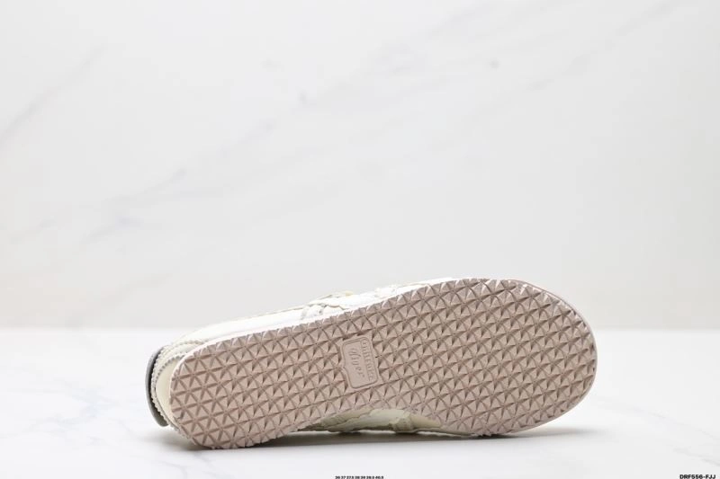 Asics Shoes Durable 2696