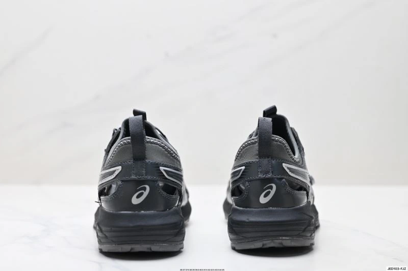 Asics Shoes UrbanChic 2677