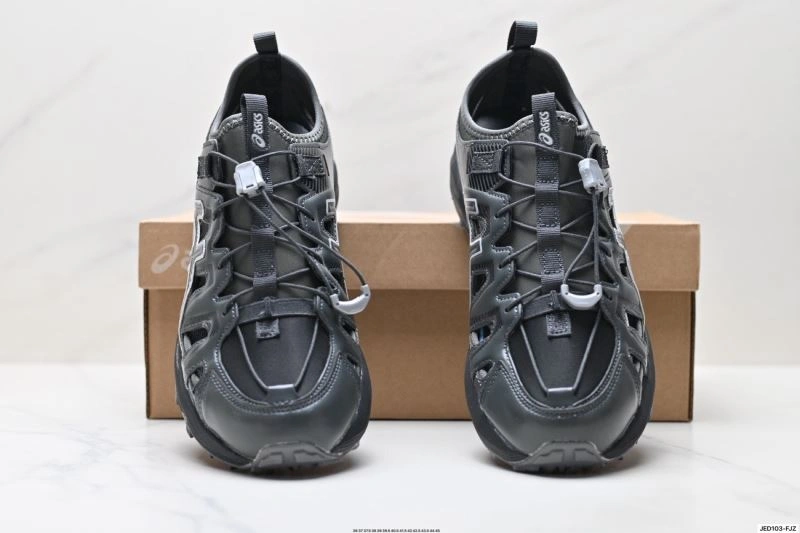Asics Shoes UrbanChic 2677