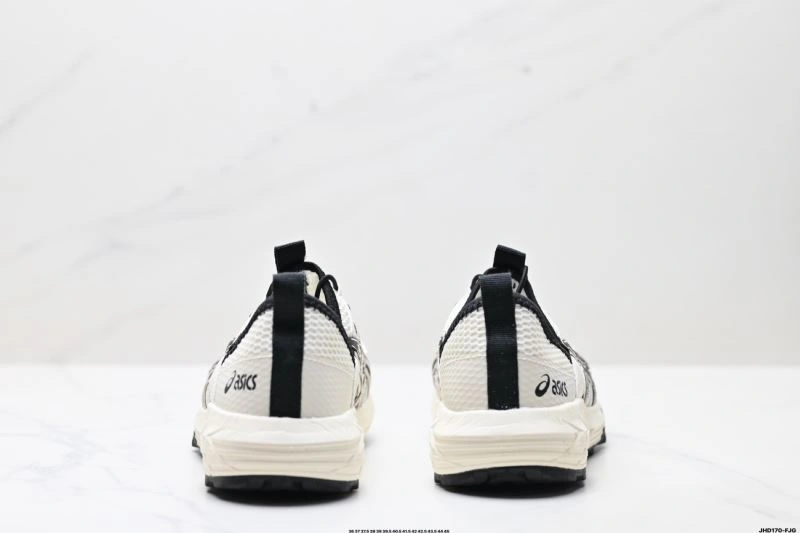 Youthful Asics Shoes 2655