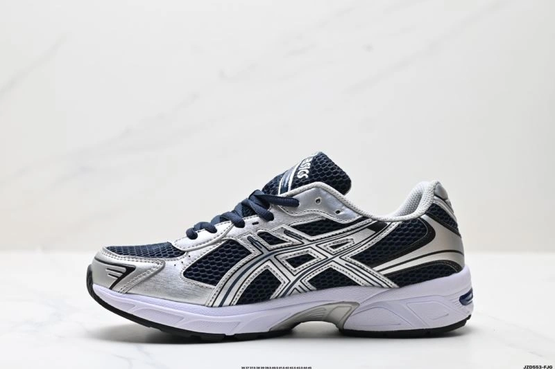 Functional Asics Shoes 2657