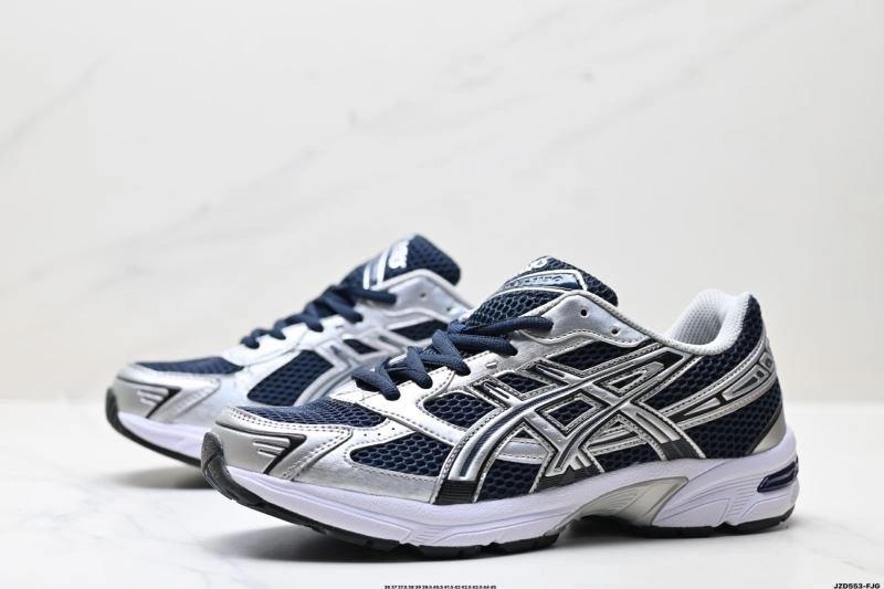 Functional Asics Shoes 2657
