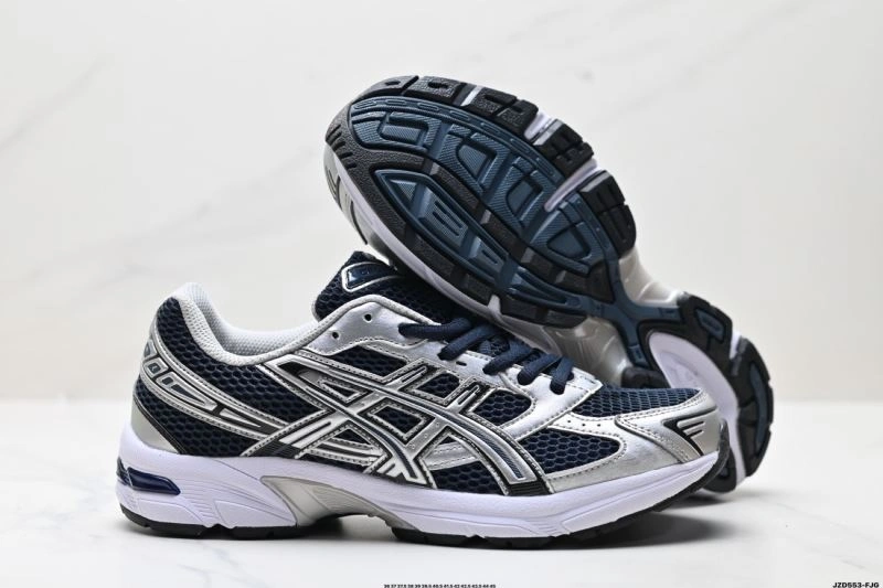Functional Asics Shoes 2657