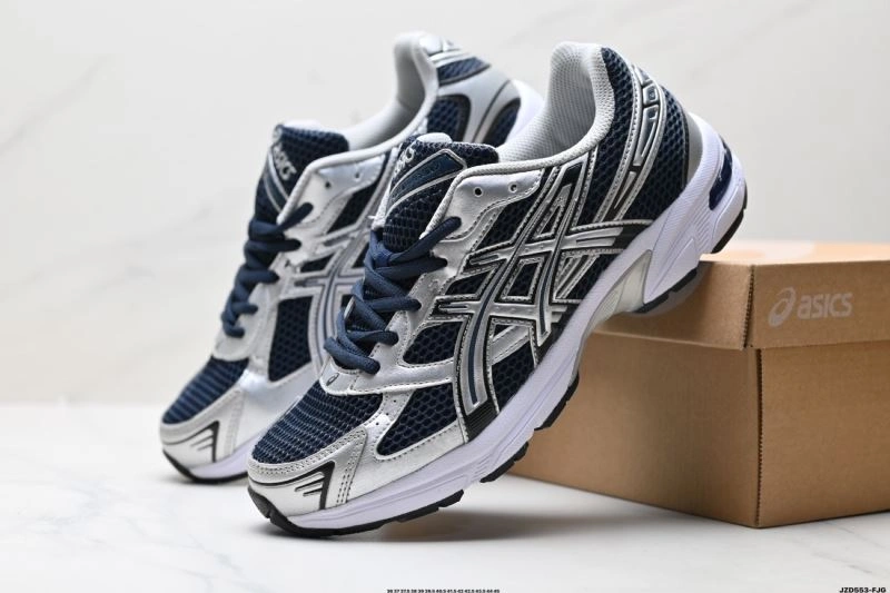 Functional Asics Shoes 2657