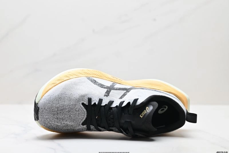 Seasonal Asics Shoes 2632