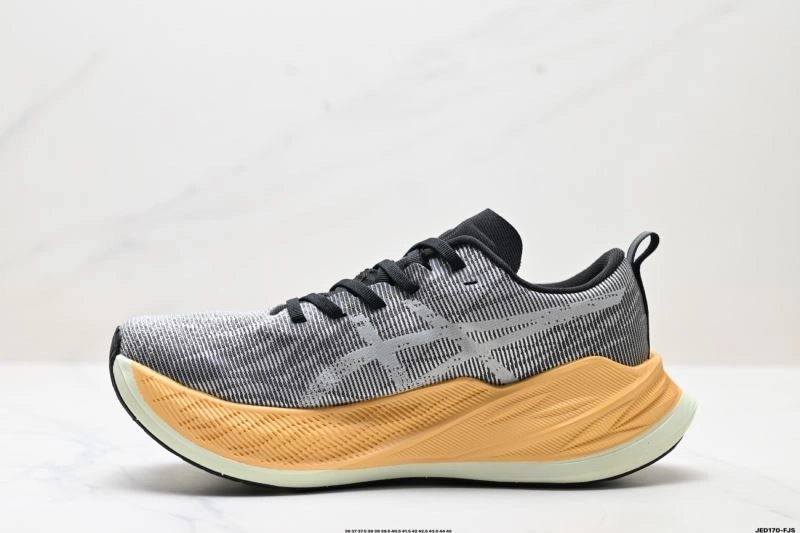 Seasonal Asics Shoes 2632