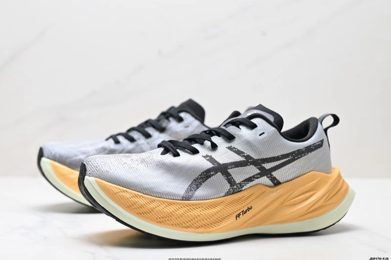 Seasonal Asics Shoes 2632