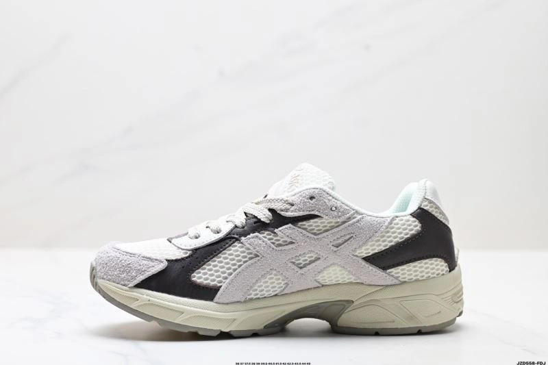 Asics Shoes WellDesigned 2627