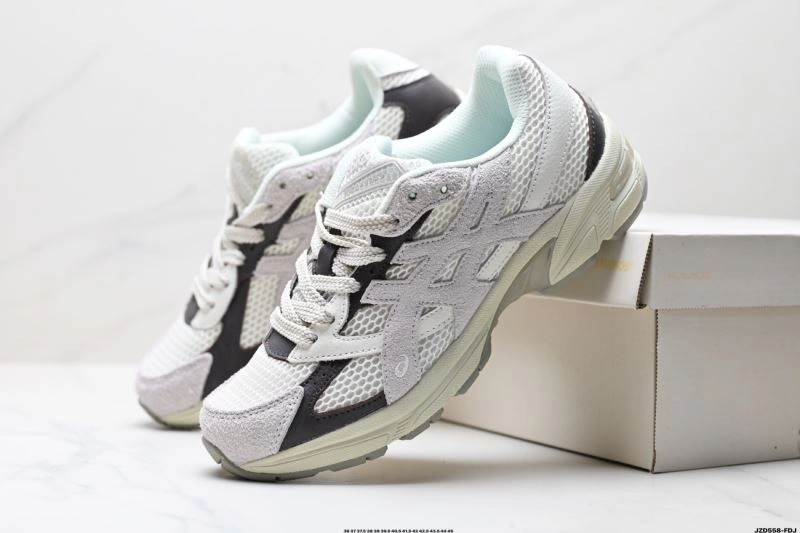 Asics Shoes WellDesigned 2627