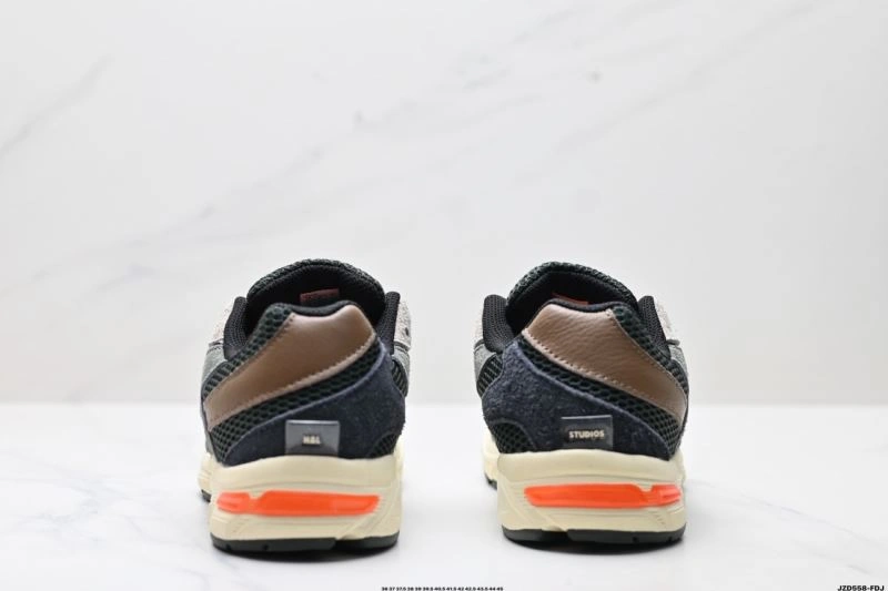 Unisex Asics Shoes 2637