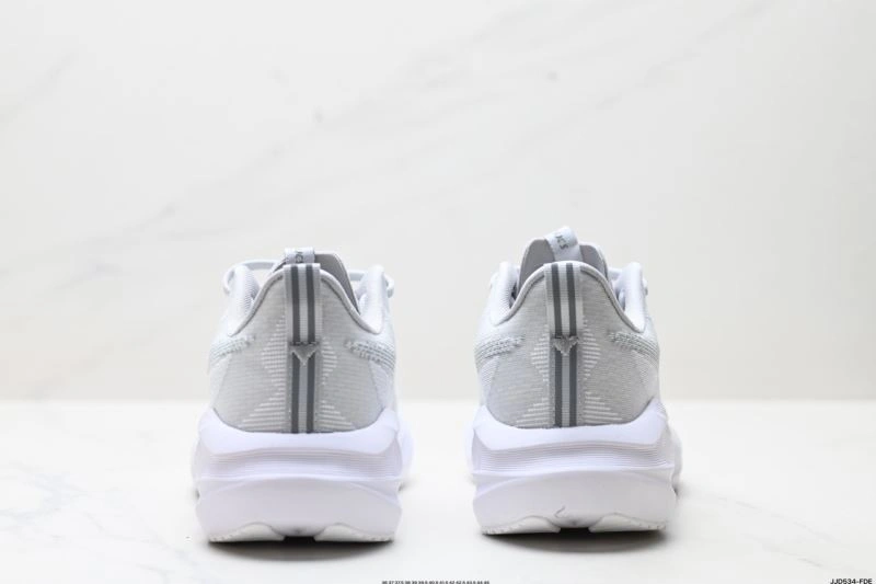 TimelessDesign Asics Shoes 2622