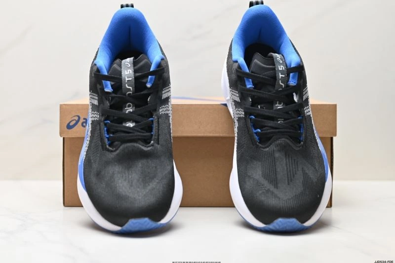 Seasonal Asics Shoes 2609