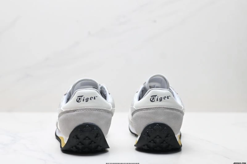 Snug Asics Shoes 2584