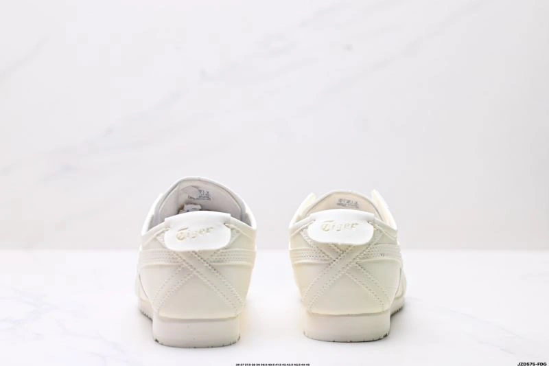 Asics Shoes Durable 2625