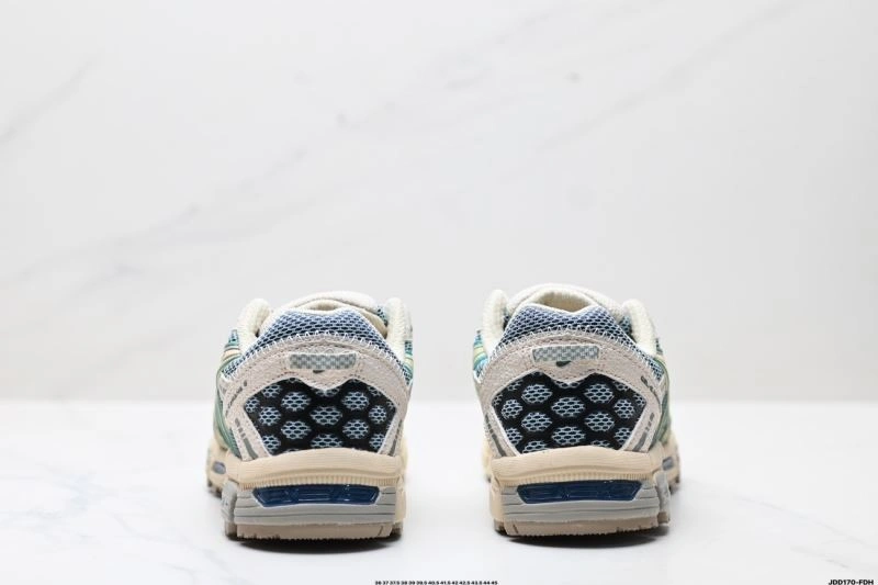 Asics Shoes RelaxedFit 2556