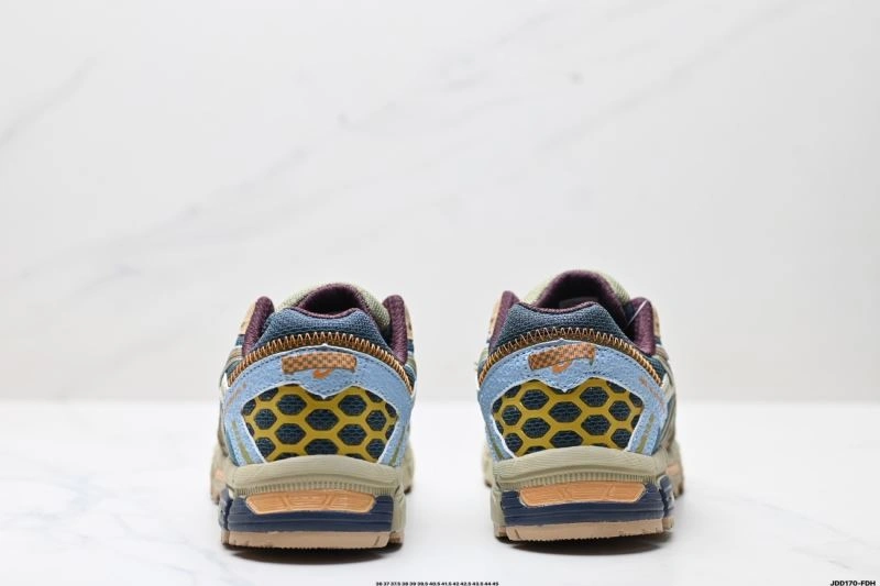Comfortable Asics Shoes 2555