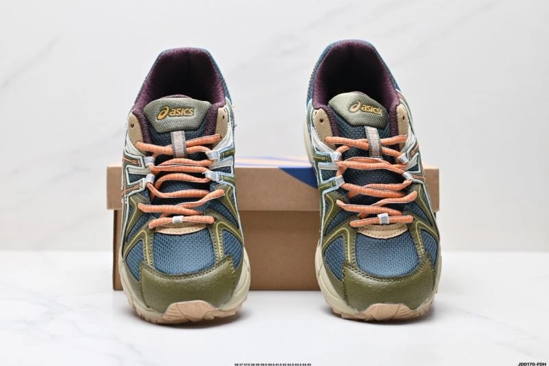 Comfortable Asics Shoes 2555