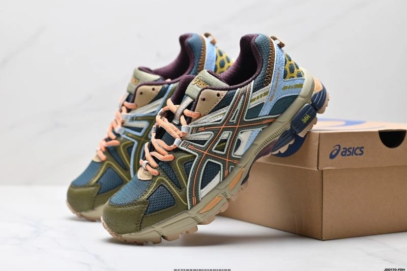 Comfortable Asics Shoes 2555