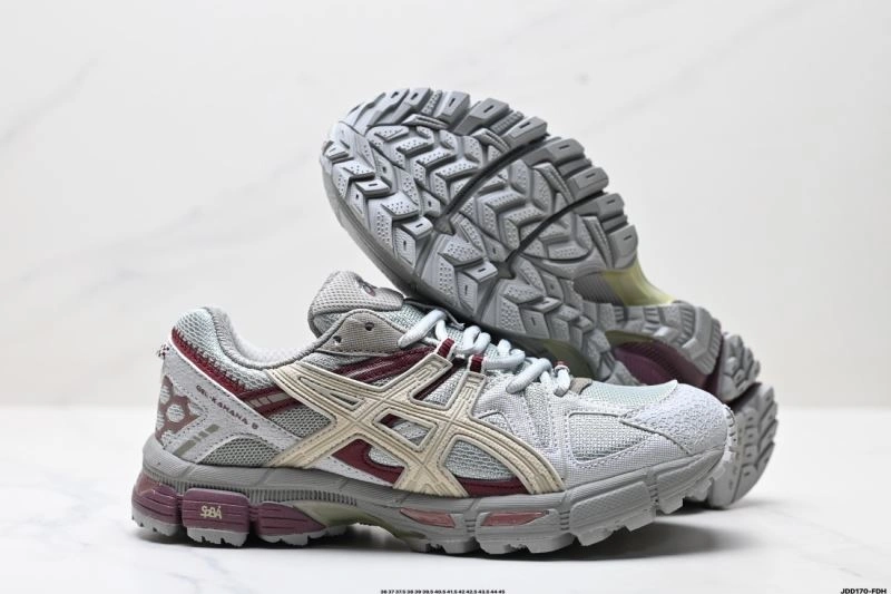 Neat Asics Shoes 2567