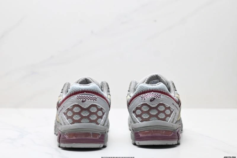 Neat Asics Shoes 2567