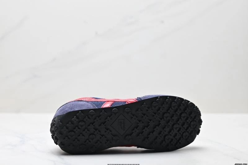 Trendsetting Asics Shoes 2550