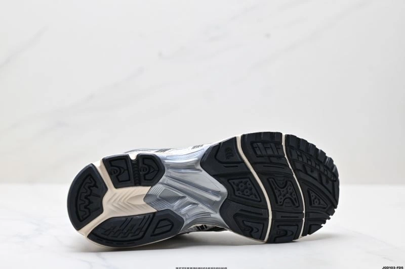 Stretchable Asics Shoes 2548