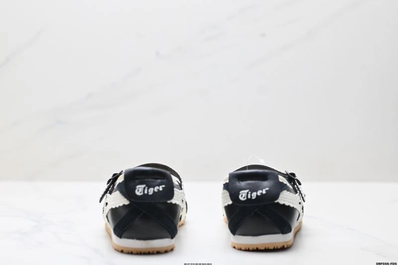 Asics Shoes Flexible 2536