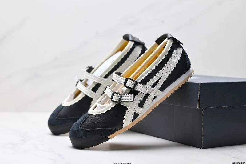 Asics Shoes Flexible 2536