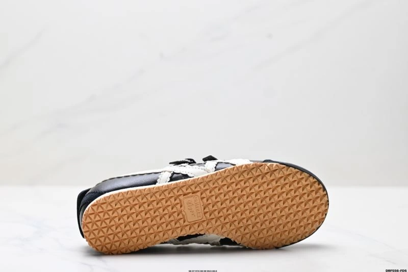 Asics Shoes Flexible 2536