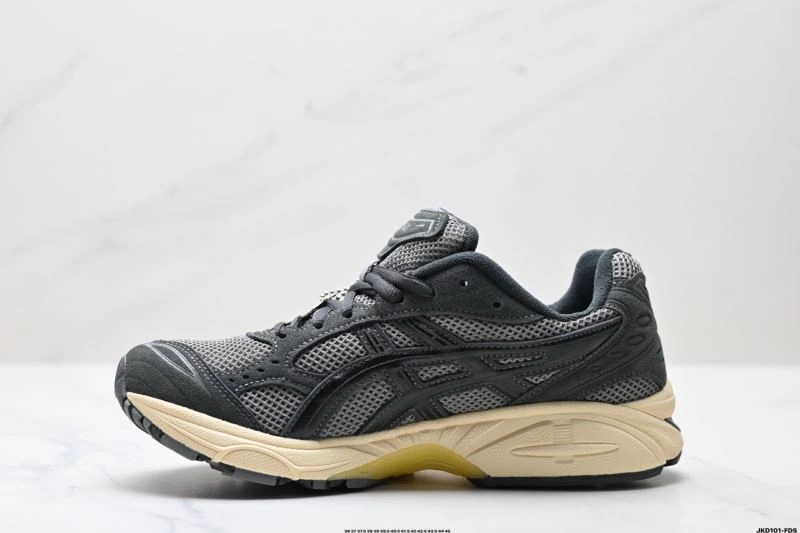 WaterResistant Asics Shoes 2551