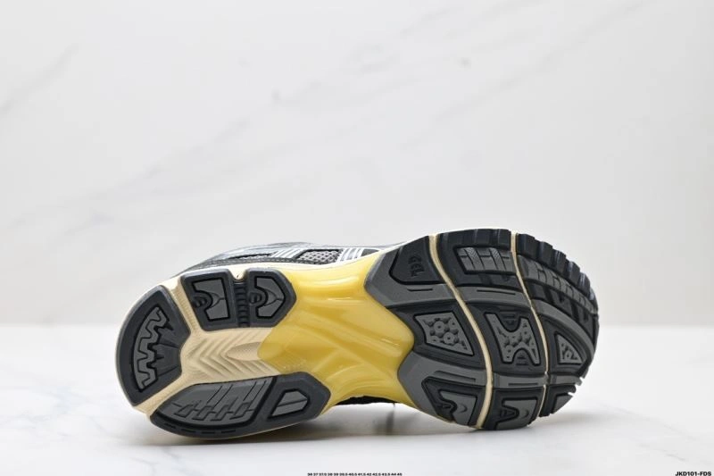 WaterResistant Asics Shoes 2551
