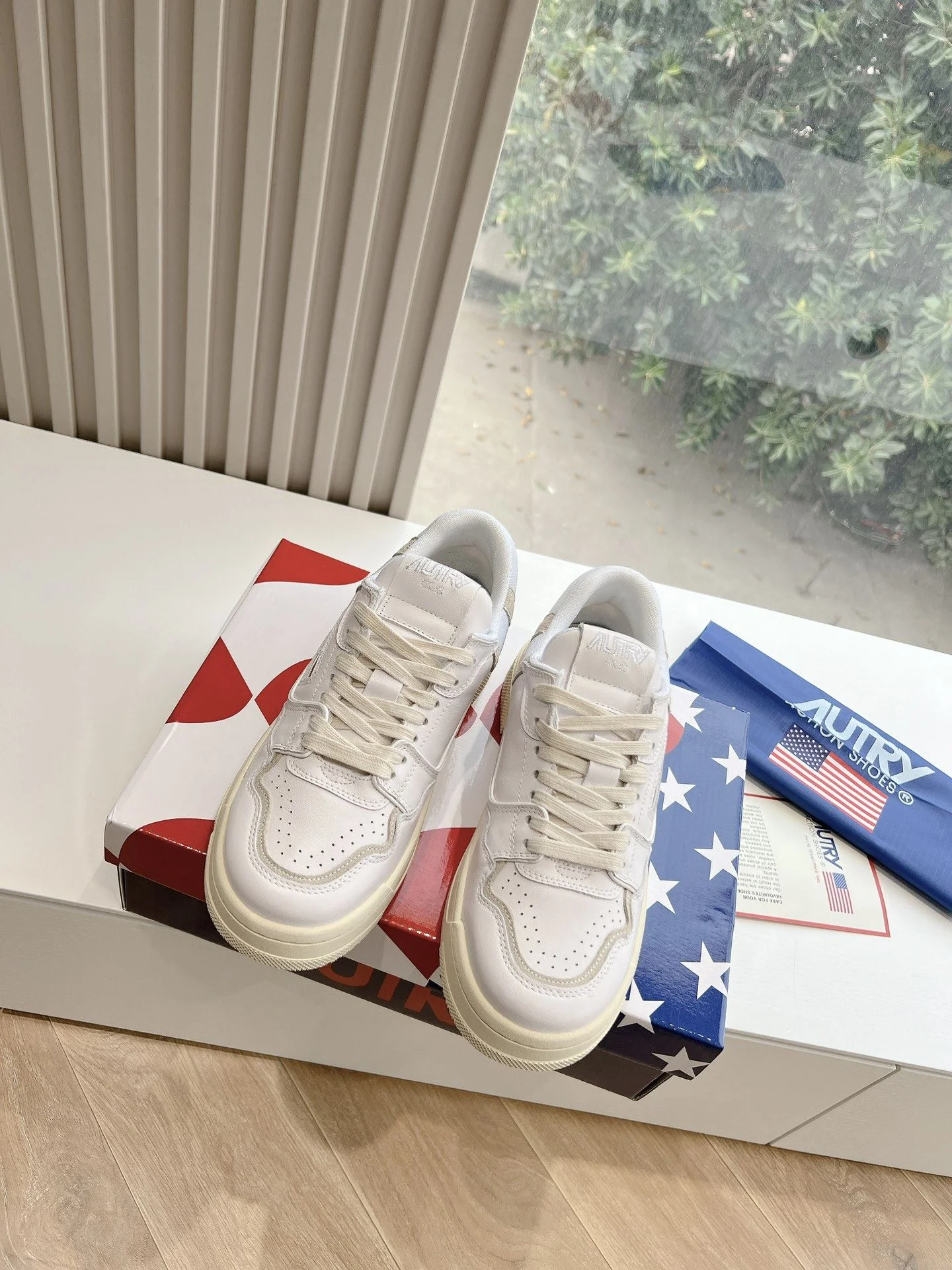 Cozy Autry Shoes 8365