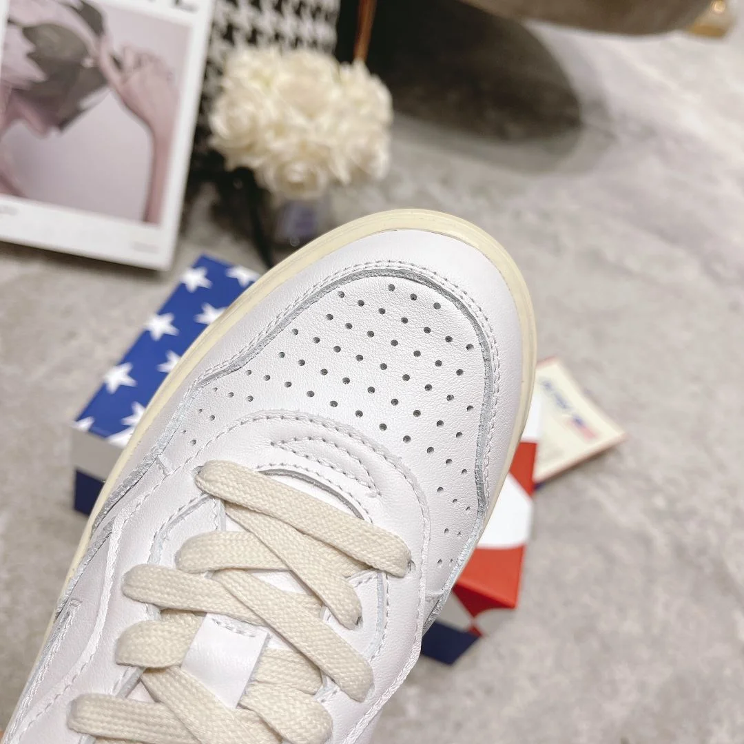 Autry Shoes Breathable 8385