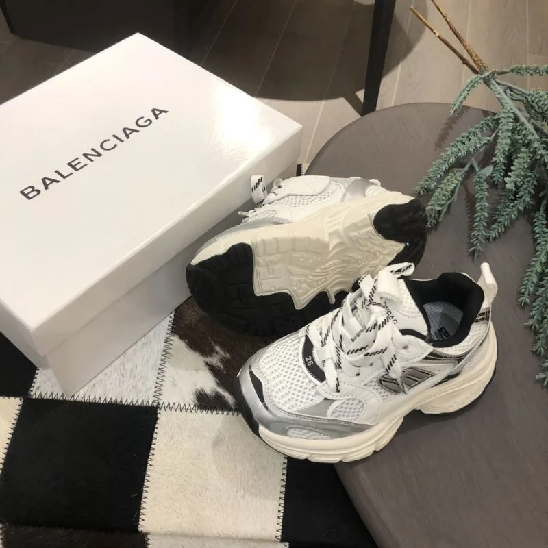 BALENCIAGA SHOES TravelReady 30320