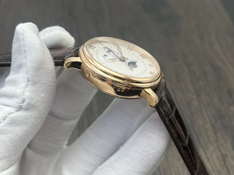 Sporty BLANCPAIN Watches 177157