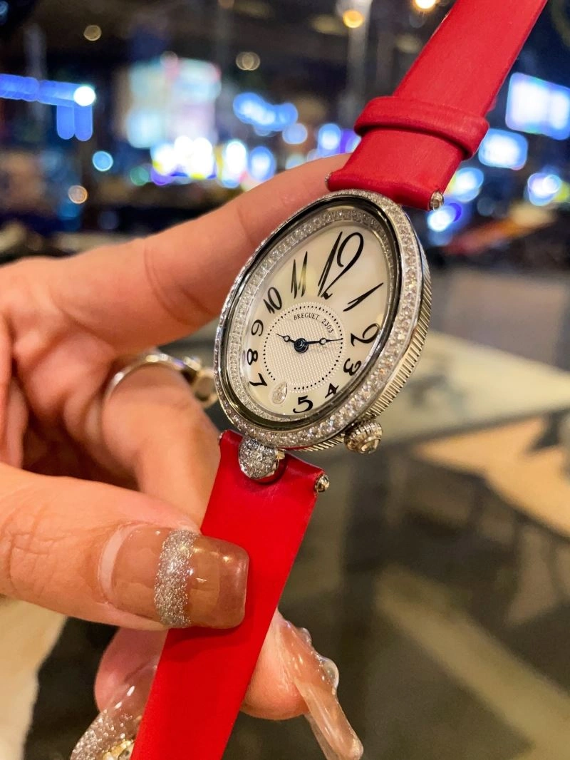 Sleek BREGUET Watches 177477