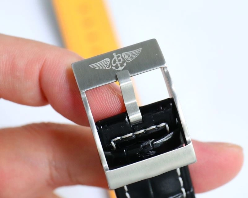 Versatile BREITLING Watches 178011
