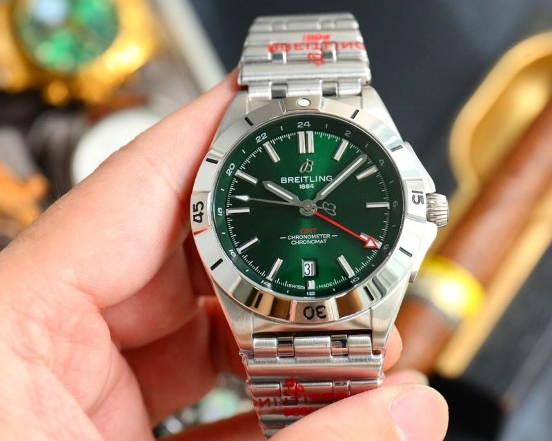 Sporty BREITLING Watches 178009
