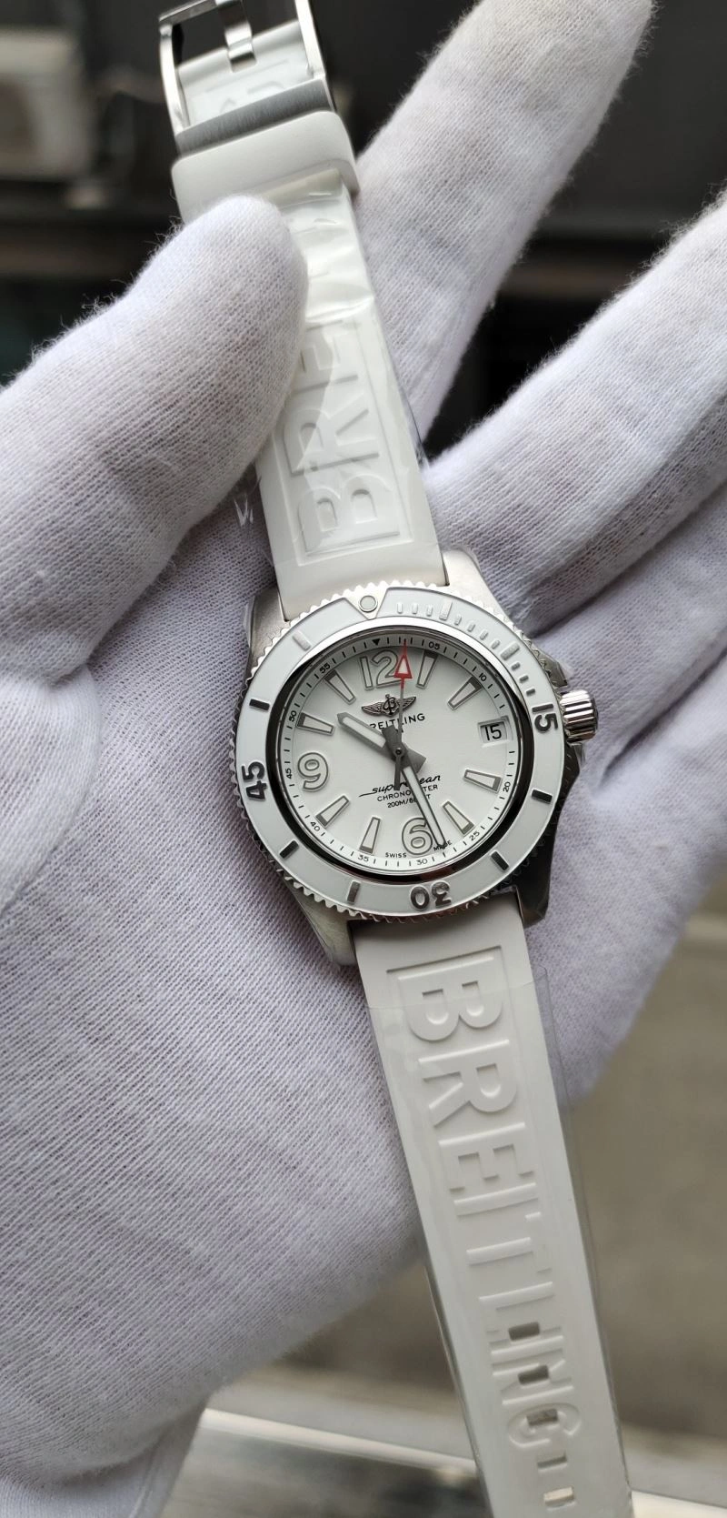 Vibrant BREITLING Watches 177977