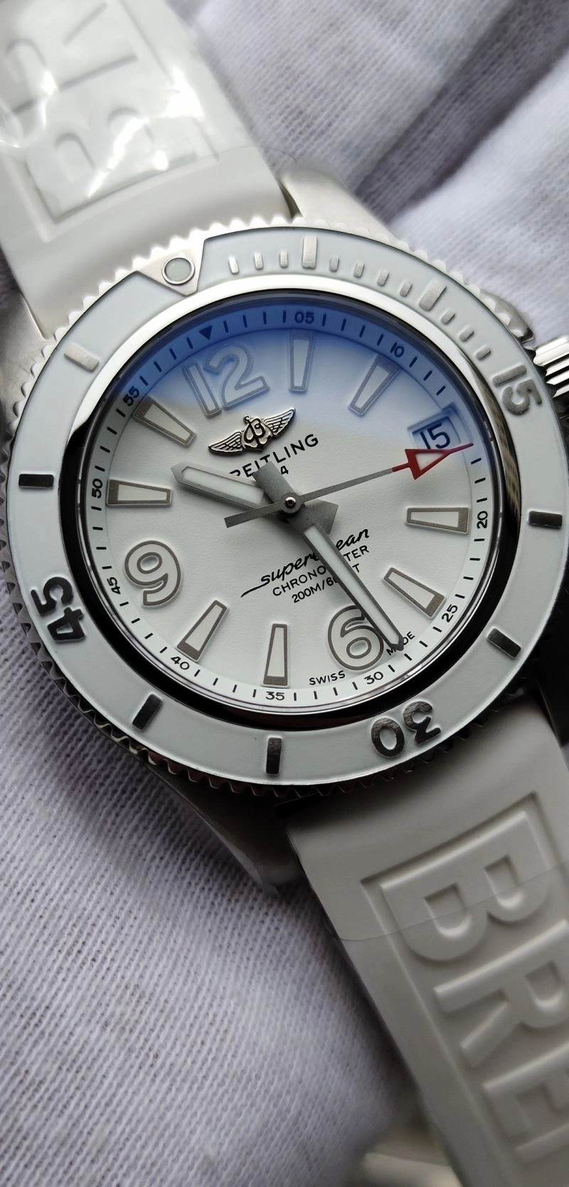 Vibrant BREITLING Watches 177977