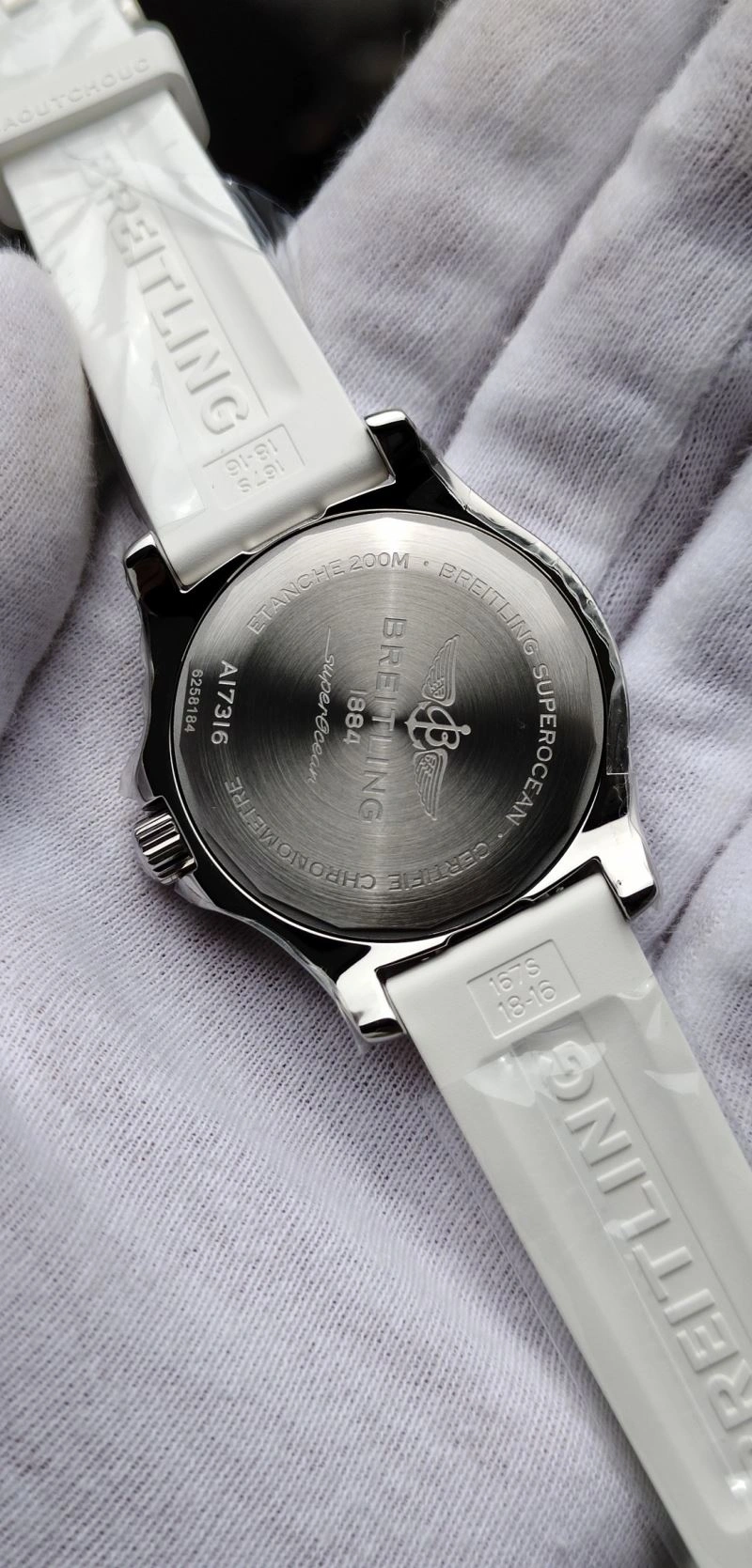 Vibrant BREITLING Watches 177977