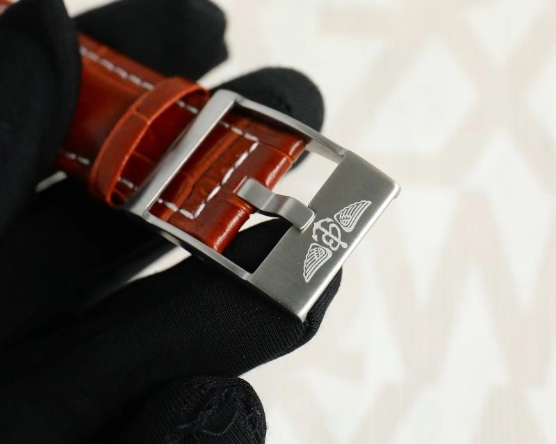 Snug BREITLING Watches 177910