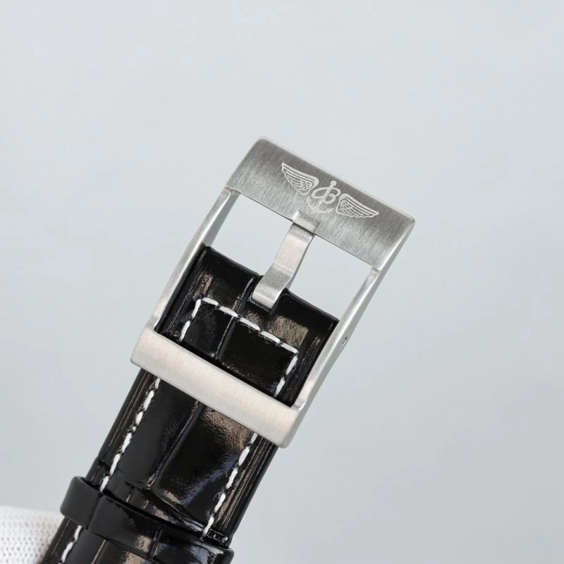 Vibrant BREITLING Watches 177840